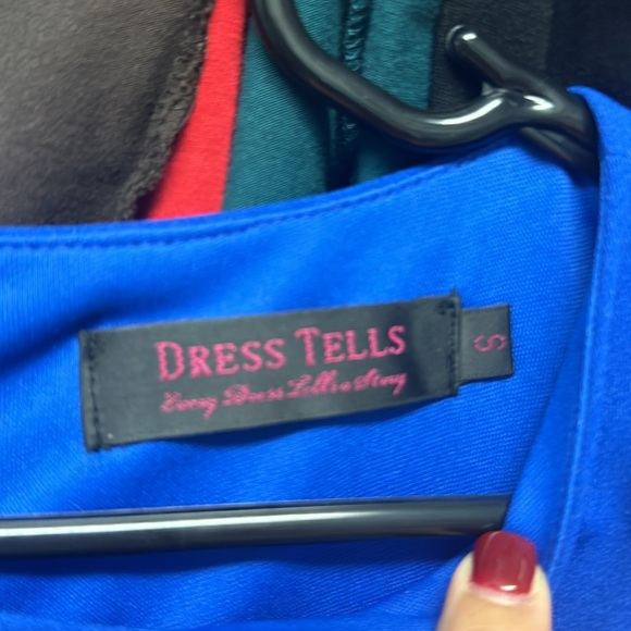 Dress - Picture 3 of 4